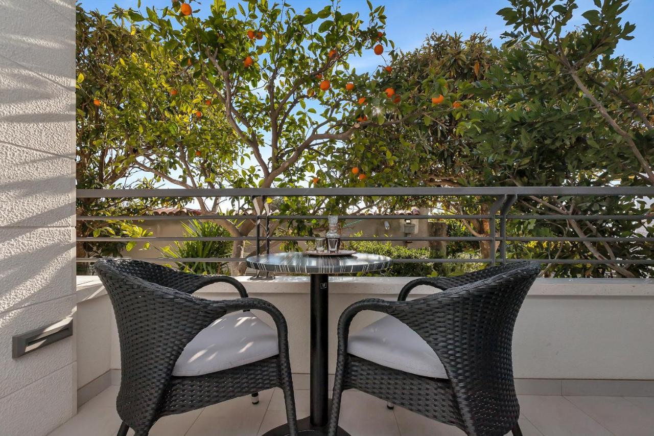 Apartments And Rooms By The Sea Baska Voda, Makarska - 2578 外观 照片