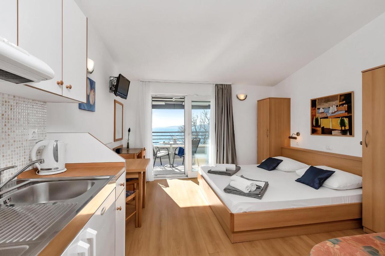 Apartments And Rooms By The Sea Baska Voda, Makarska - 2578 外观 照片