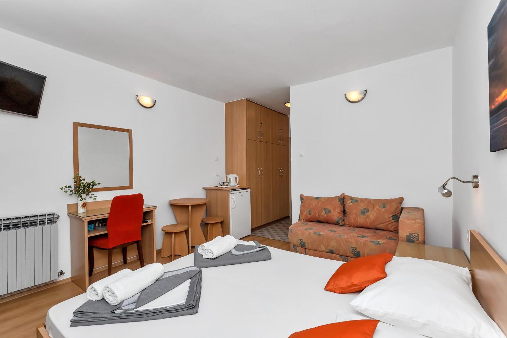 Apartments And Rooms By The Sea Baska Voda, Makarska - 2578 客房 照片